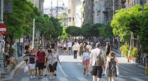 România sare direct în vară/ Val de aer tropical peste țară/ Temperaturile resimțite se apropie de 30 de grade