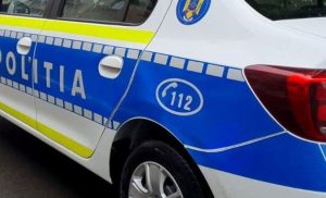 TÂNĂR DIN CÂMPULUNG, REȚINUT | Și-ar fi forțat fosta parteneră să urce într-o mașină, în parcarea unui supermarket din Pitești