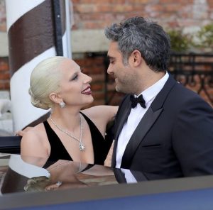 LADY GAGA A DEVENIT MAMĂ LA 40 DE ANI | Artista și Michael Polansky au primul lor copil