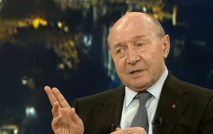 BĂSESCU ÎL CRITICĂ PE BOLOJAN | Fostul președinte acuză Guvernul că a adâncit problemele economice